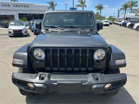Used 2022 Jeep Wrangler Unlimited Sport AWD/4WD image 2