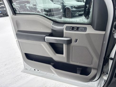 Used 2017 Ford F150 XLT w/ Equipment Group 302A Luxury image 17