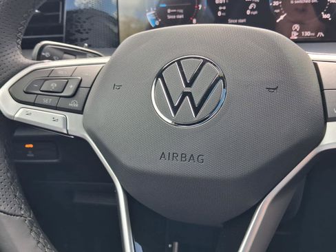 New 2026 Volkswagen Tiguan SE R-Line AWD/4WD image 20
