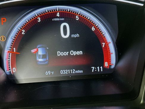 Used 2019 Honda Civic Sport image 18