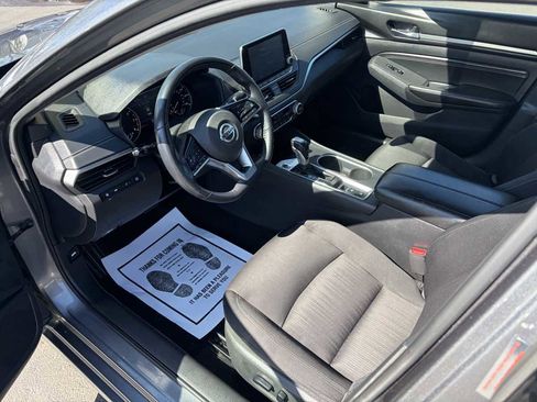 Used 2019 Nissan Altima 2.5 SV FWD image 9