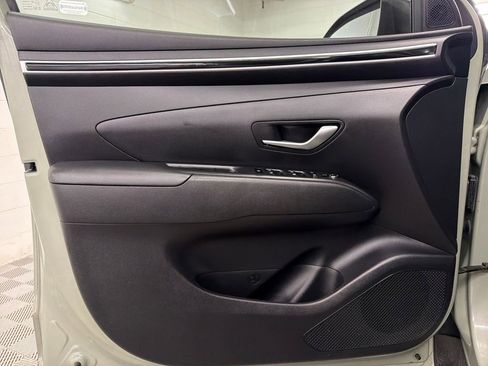 Used 2022 Hyundai Santa Cruz SEL Premium image 17