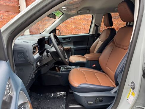 Used 2023 Ford Maverick Lariat w/ Lariat Luxury Package image 22