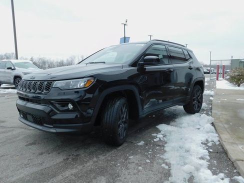 New 2026 Jeep Compass Limited image 4