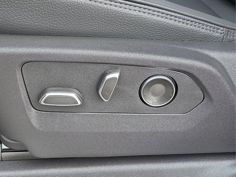 Used 2025 GMC Sierra 2500 Denali w/ Denali Reserve Package image 14