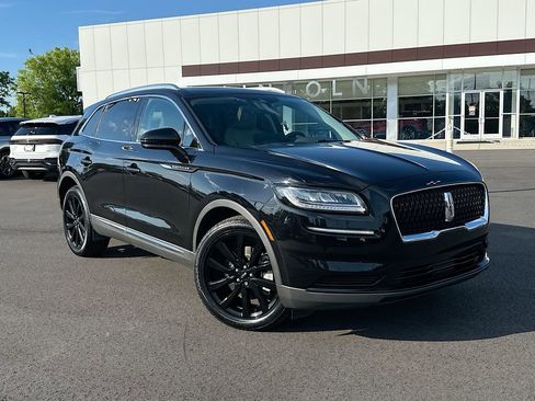 Used 2023 Lincoln Nautilus Reserve w/ Monochromatic Package AWD/4WD image 1