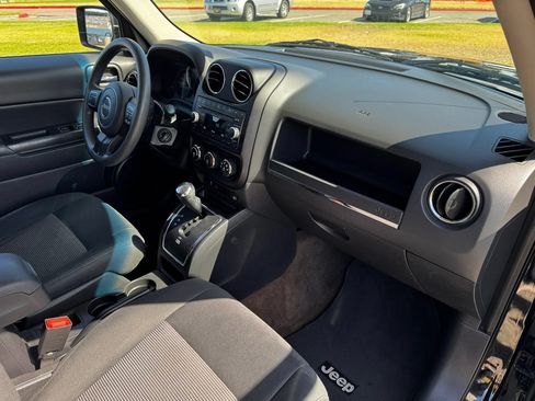 Used 2014 Jeep Patriot Sport w/ Power Value Group FWD image 20