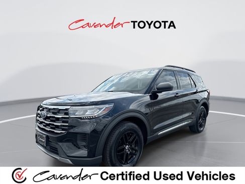 Used 2025 Ford Explorer Active RWD image 1