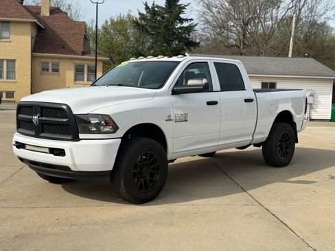 Used 2018 RAM 3500 Tradesman w/ Popular Equipment Group image 3