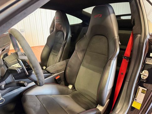 Used 2018 Porsche 911 GT3 image 21