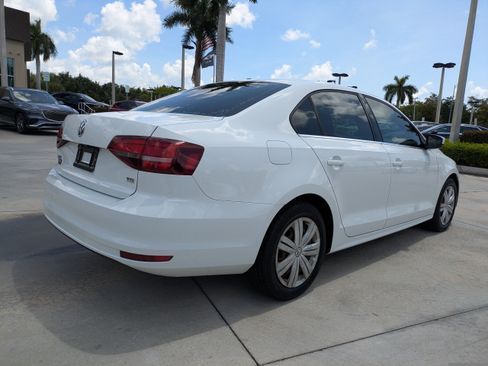 Used 2017 Volkswagen Jetta S FWD image 2