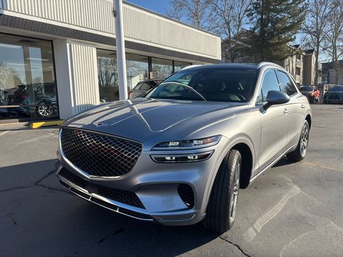 Used 2025 Genesis GV70 2.5T w/ Select Package image 14