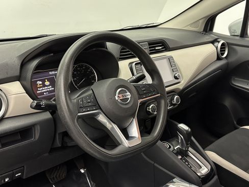 Used 2021 Nissan Versa SV image 8