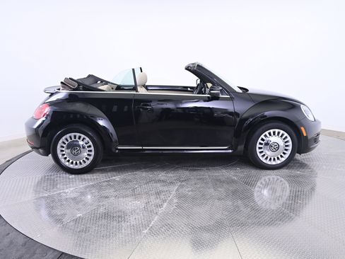 Used 2015 Volkswagen Beetle 1.8T image 8