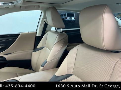 Used 2021 Lexus ES 300h w/ Accessory Package 2 image 16