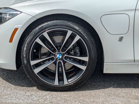 Used 2018 BMW 330e RWD image 9