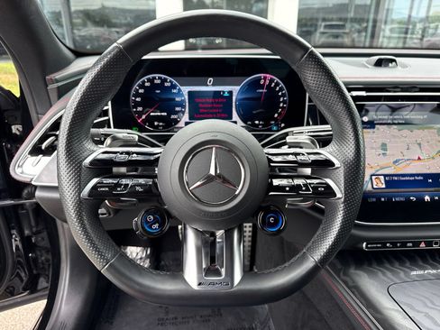 Used 2025 Mercedes-Benz E 53 AMG e 4MATIC Sedan image 31