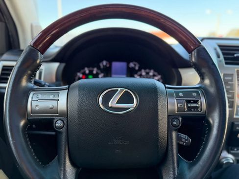 Used 2014 Lexus GX 460 image 14