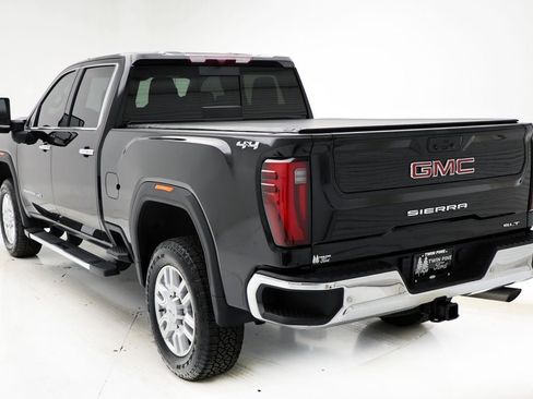 Used 2024 GMC Sierra 2500 SLT w/ SLT Premium Package image 8