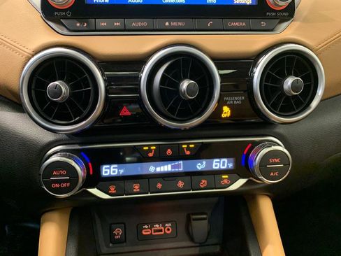 Used 2024 Nissan Sentra SV w/ SV Premium Package image 34