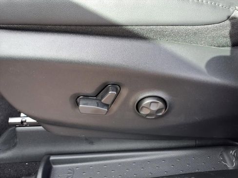 New 2026 Chrysler Pacifica Select image 21