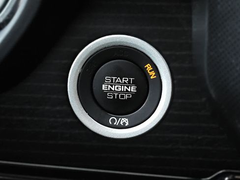 Used 2024 RAM 1500 Limited w/ Off Road Group AWD/4WD image 19