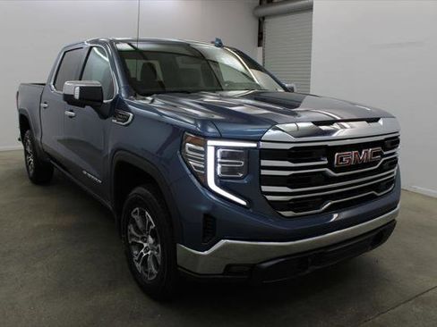 Used 2024 GMC Sierra 1500 SLT AWD/4WD image 5