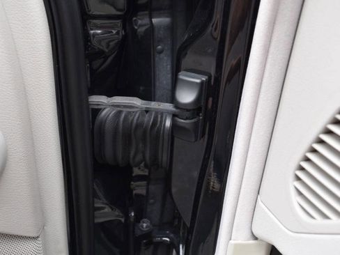 Used 2001 Mercedes-Benz S 500 image 40