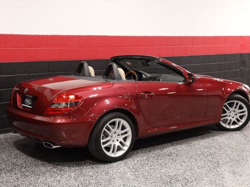Used 2009 Mercedes-Benz SLK 300 image 8