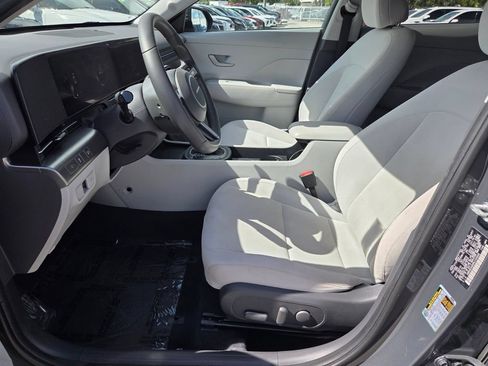 Used 2024 Hyundai Kona SEL FWD image 4