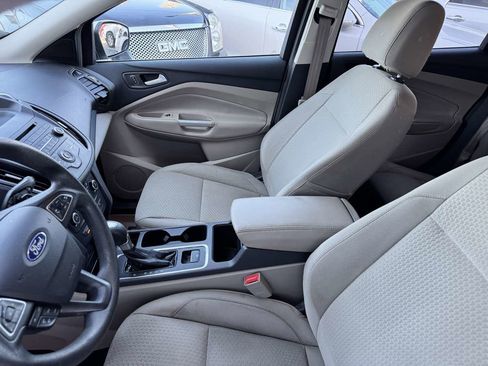 Used 2017 Ford Escape SE FWD image 37