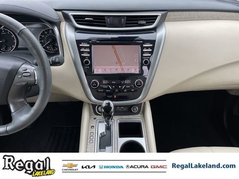 Used 2021 Nissan Murano SL w/ SL Moonroof Package image 14