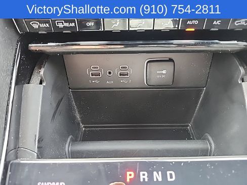 Used 2023 Jeep Grand Cherokee Limited AWD/4WD image 11