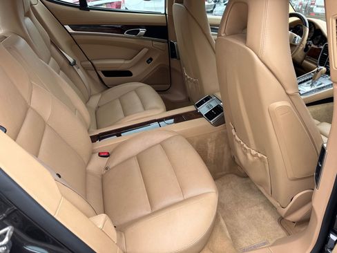 Used 2012 Porsche Panamera 4 image 11