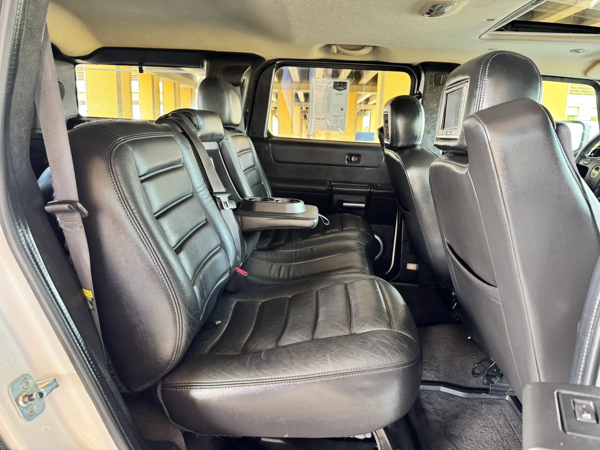 Used 2005 HUMMER H2 w/ Preferred Equipment Group AWD/4WD image 27