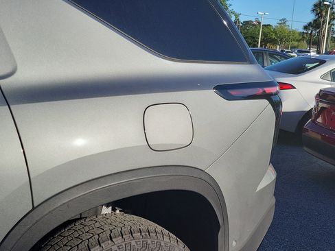 Used 2025 Chevrolet Traverse Z71 w/ Enhanced Driving Package image 27