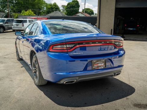 Used 2019 Dodge Charger SXT RWD image 8
