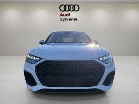 Used 2023 Audi Q5 2.0T Prestige w/ Prestige Package image 2