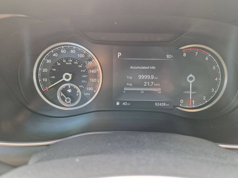 Used 2023 Genesis G70 2.0T RWD image 11