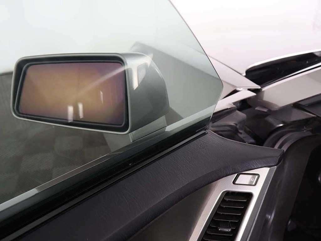 Used 2004 Cadillac XLR RWD image 29
