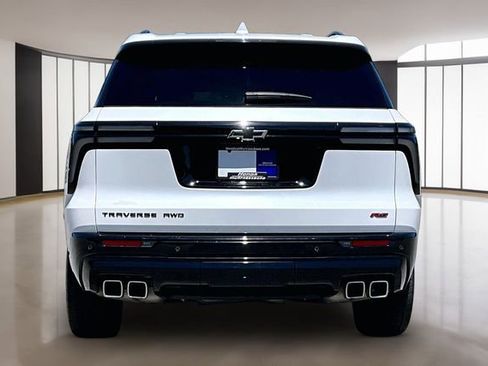 Used 2024 Chevrolet Traverse RS w/ LPO, Floor Liner Package AWD/4WD image 5