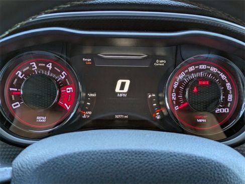 Used 2017 Dodge Challenger SRT Hellcat image 28