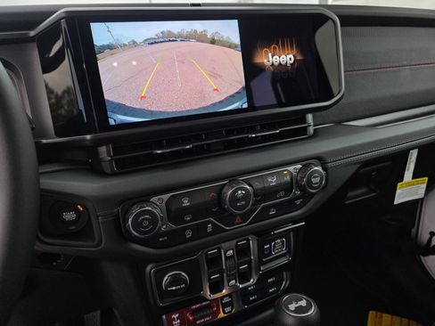 New 2026 Jeep Wrangler Unlimited Rubicon image 10