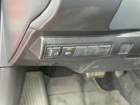 Certified 2022 Toyota Corolla LE FWD image 18