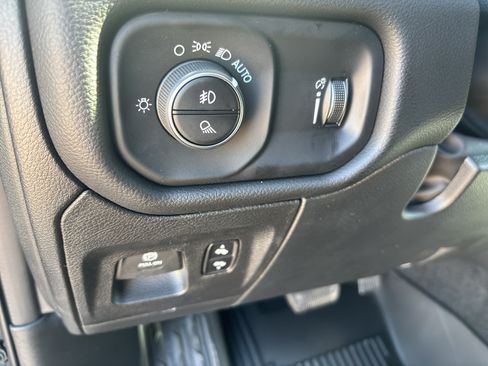 New 2026 RAM 1500 Big Horn AWD/4WD image 16