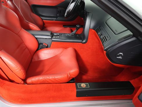 Used 1996 Chevrolet Corvette Coupe RWD image 19
