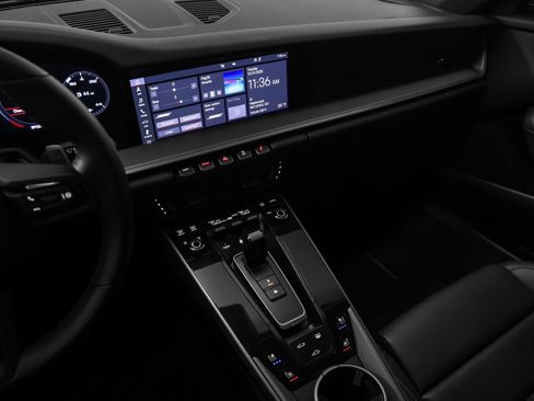 Used 2021 Porsche 911 Carrera image 38