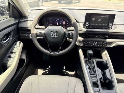 Used 2025 Honda Accord LX image 12