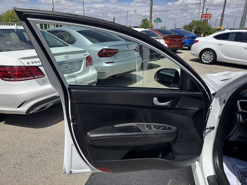 Used 2019 Kia Optima LX FWD image 24