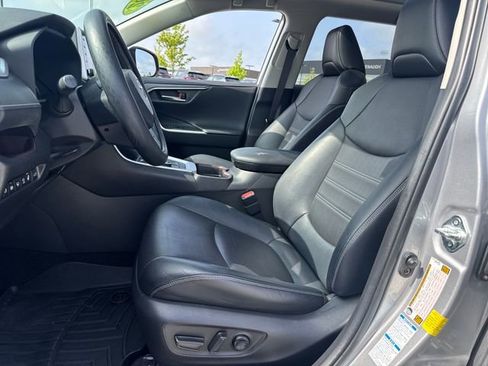 Used 2019 Toyota RAV4 Limited w/ Advanced Technology Package AWD/4WD image 16